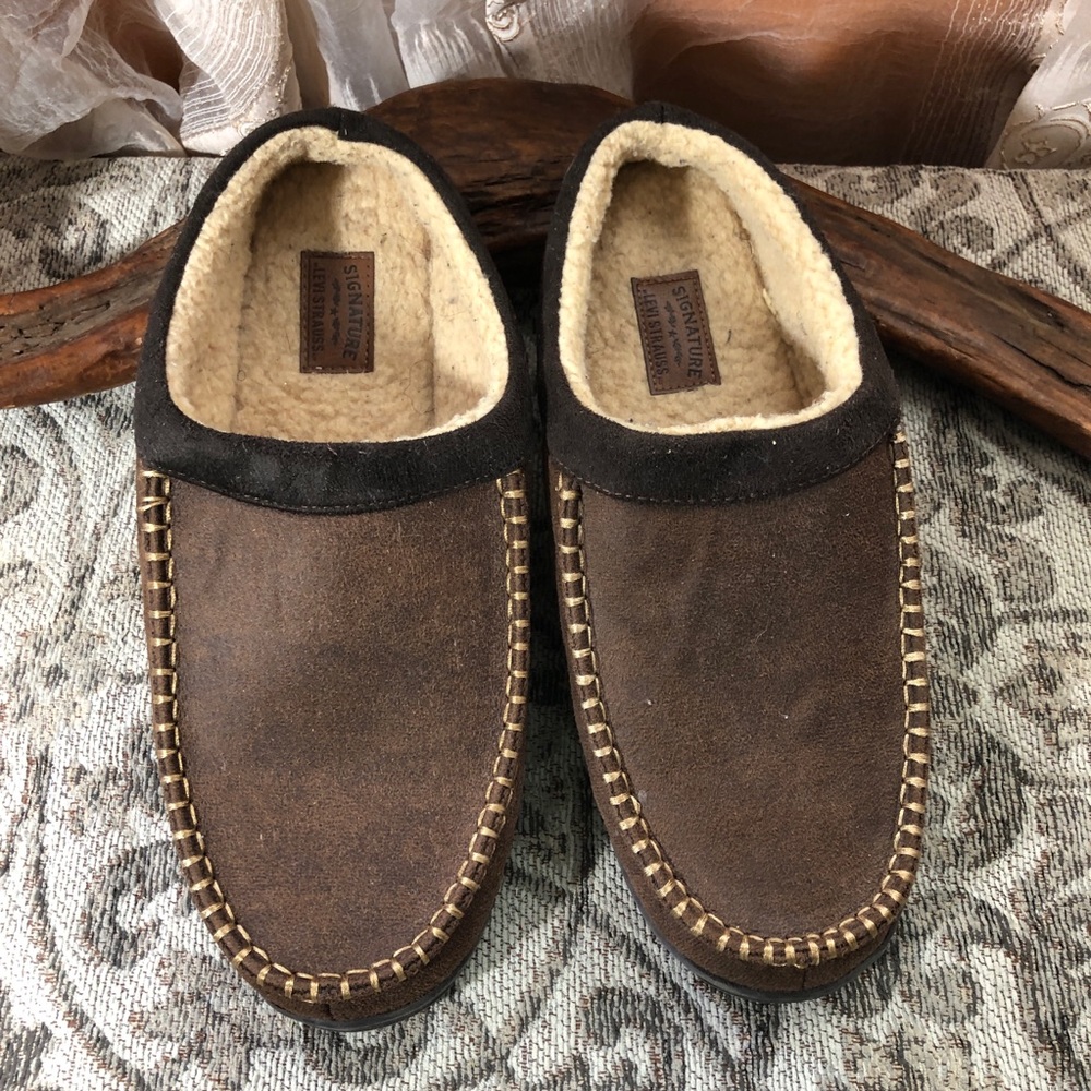 Levi’s Slippers Men's Size 11/12